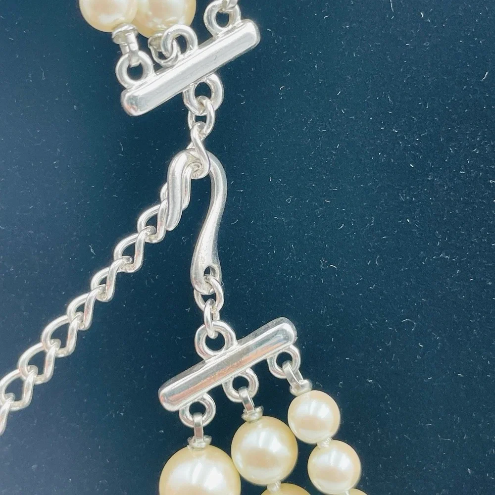 Carol Lee Triple Strand Faux Pearl Necklace‎ Ivory Silver Tone Heart Charm 16in